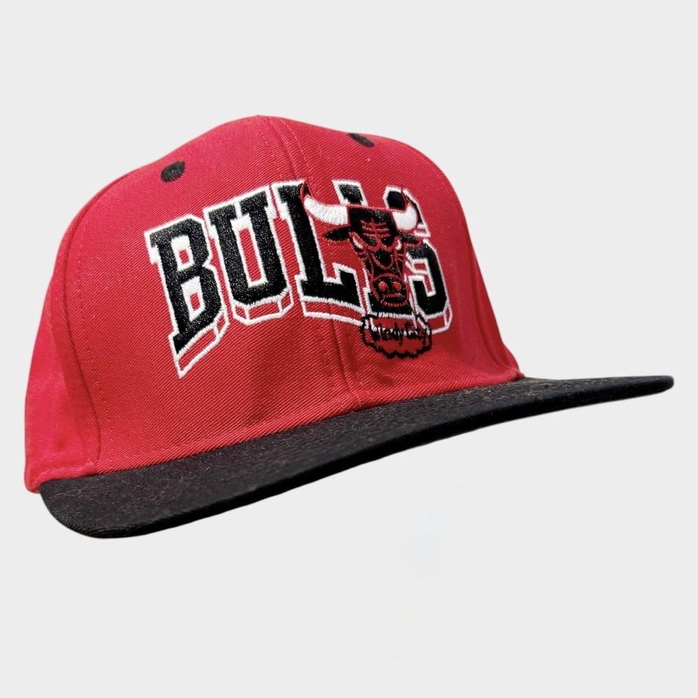 Chicago Bulls Vintage Red SnapBack Hat Hardwood Classics Adidas